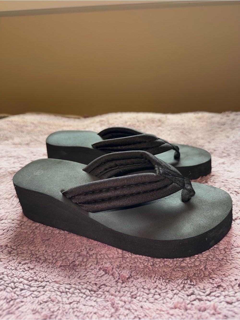 Women’s Black Platform Flip Flop Sandals